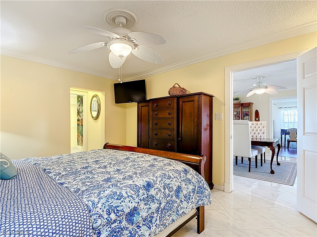 2 Bed Waterfront Home for Sale in Labelle, photo 22