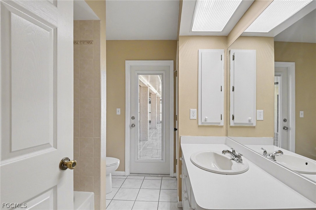 3 Bed Pool Home for Sale in Cape Coral, photo 22