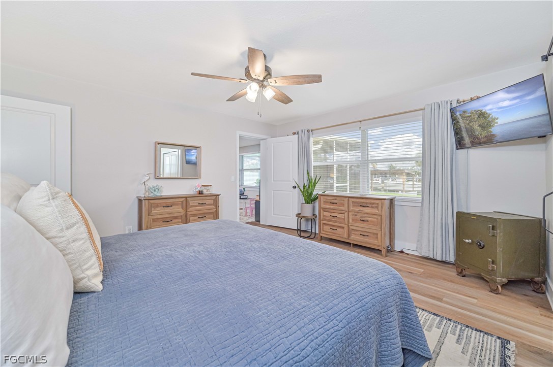 3 Bed Waterfront Home for Sale in Cape Coral, photo 22