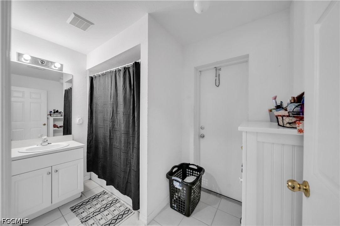 4 Bed SingleFamilyResidence for Sale in Cape Coral, photo 22