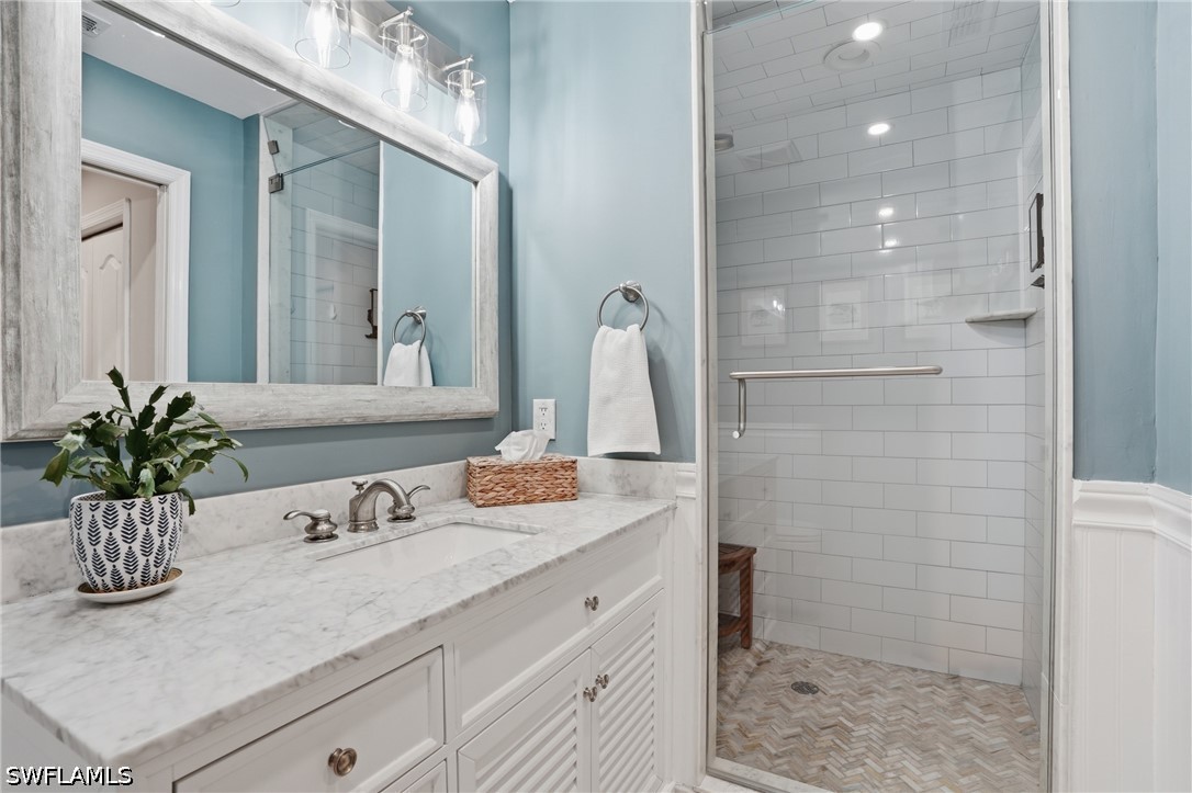 2 Bed Waterfront Home for Sale in Terrace Vi, photo 22