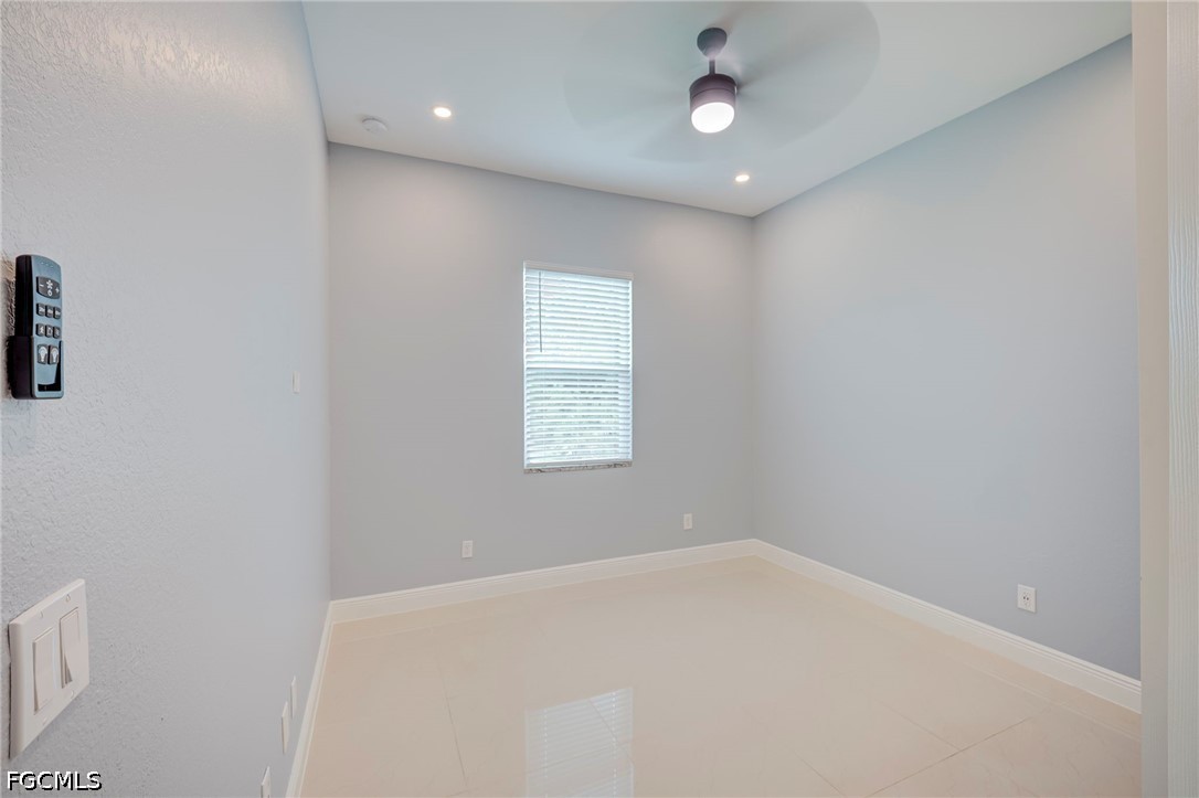 4 Bed SingleFamilyResidence for Sale in Lehigh Acres, photo 22