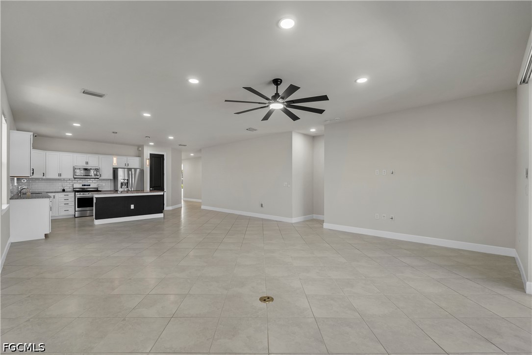 3 Bed Pool Home for Sale in Parkside, photo 22
