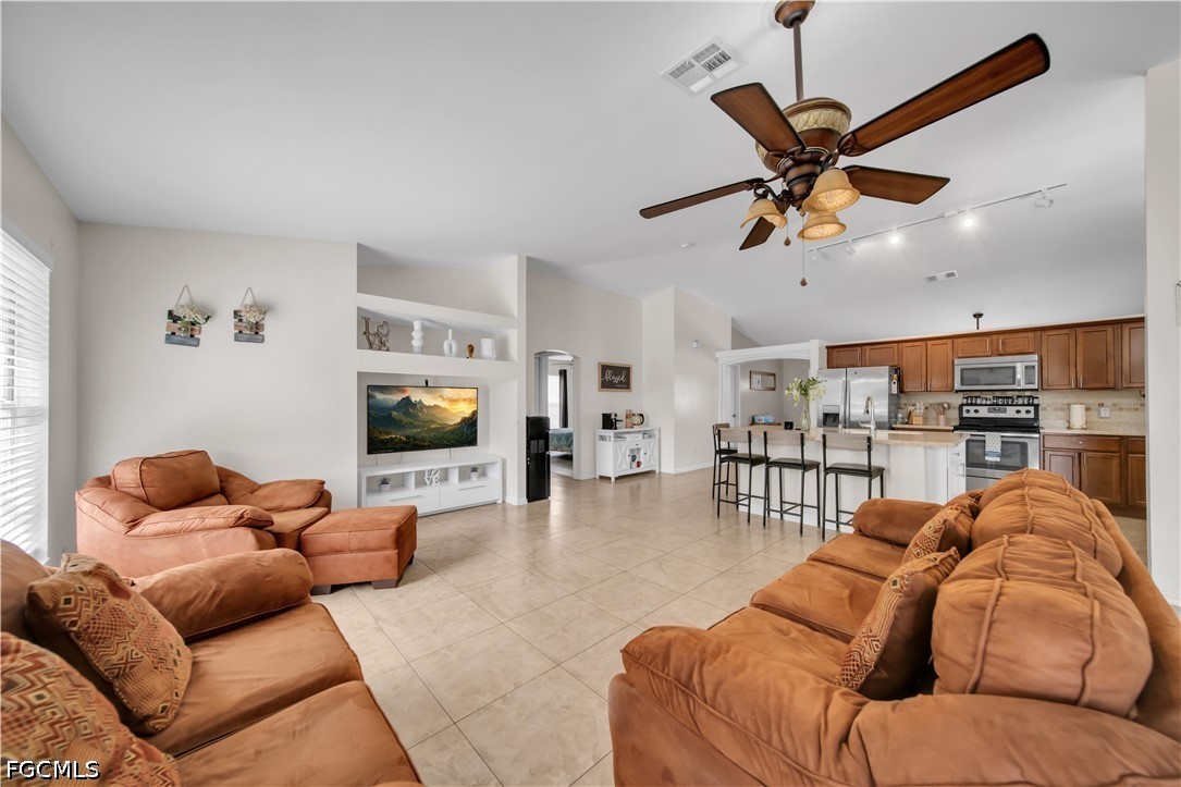 3 Bed Pool Home for Sale in Cape Coral, photo 22