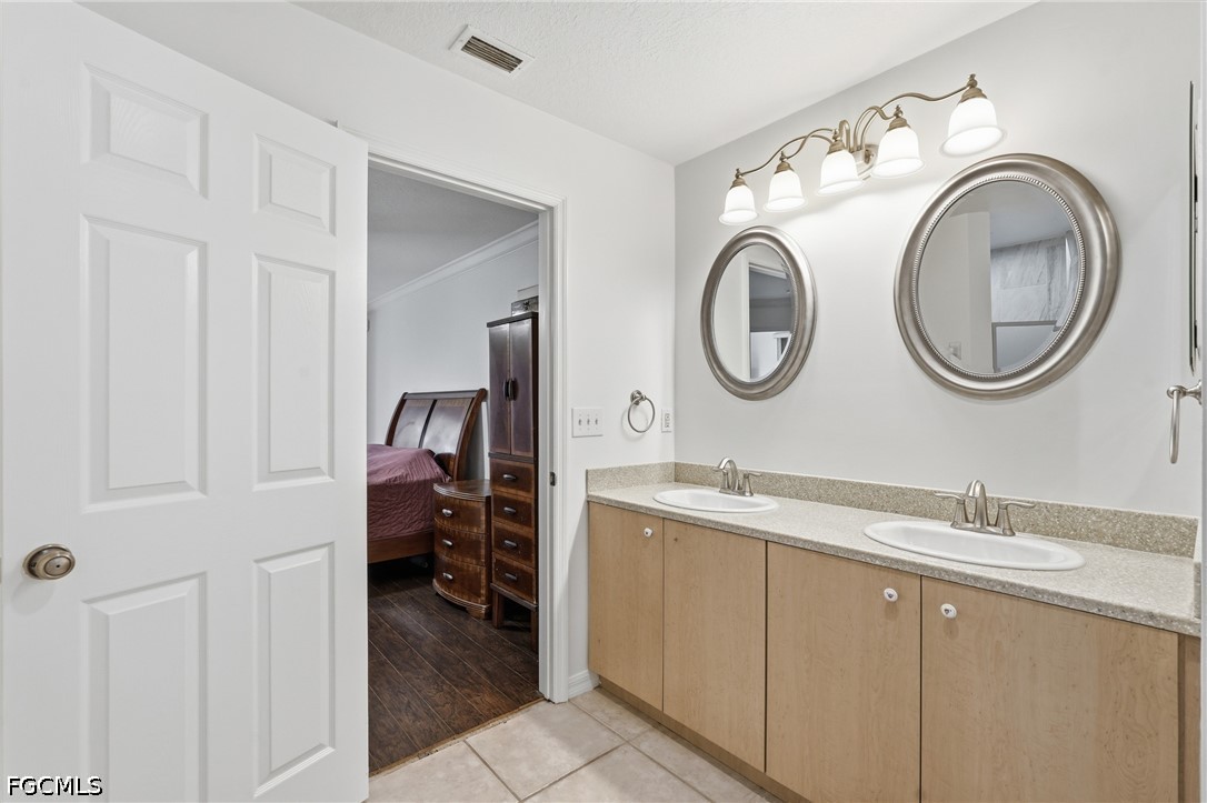 3 Bed Pool Home for Sale in Cape Coral, photo 22