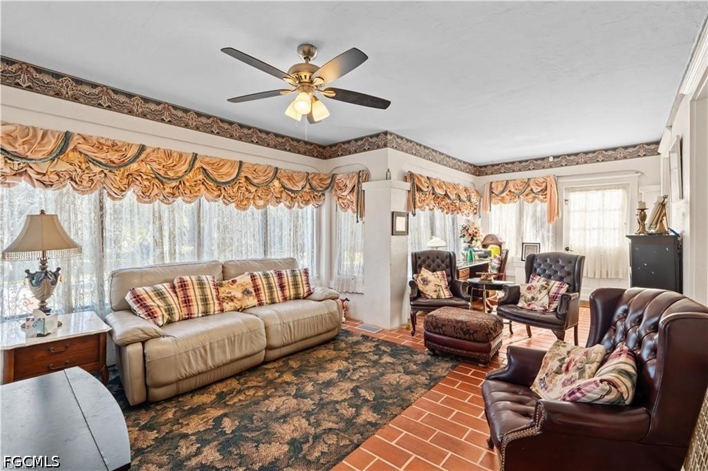 5 Bed Pool Home for Sale in Riverside, photo 22