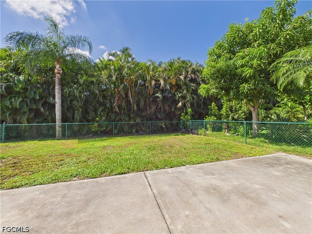 4 Bed SingleFamilyResidence for Sale in Fort Myers, photo 22