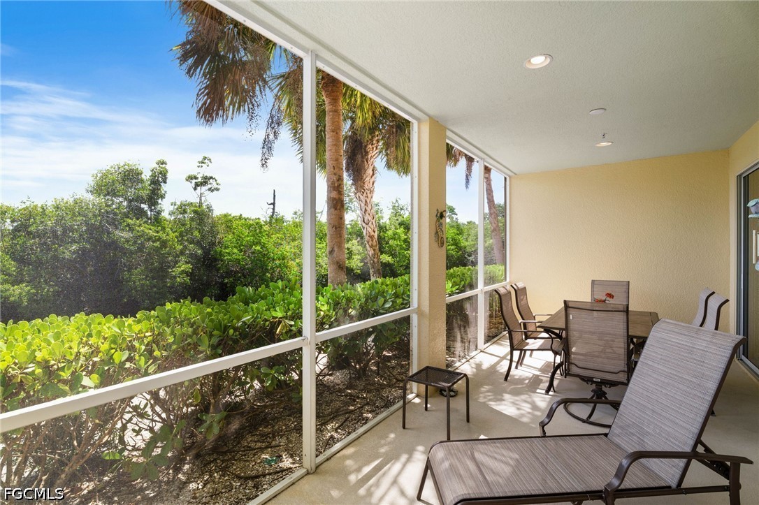 2 Bed Waterfront Home for Sale in Hamilton, photo 22