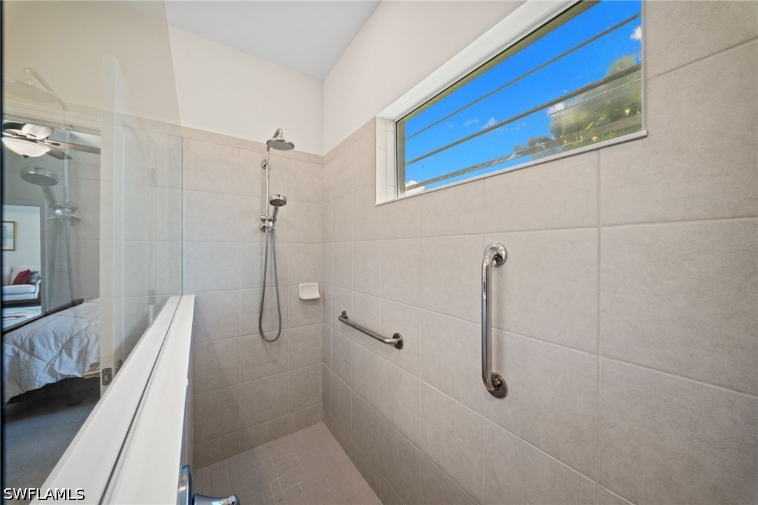 3 Bed SingleFamilyResidence for Sale in Naples, photo 22