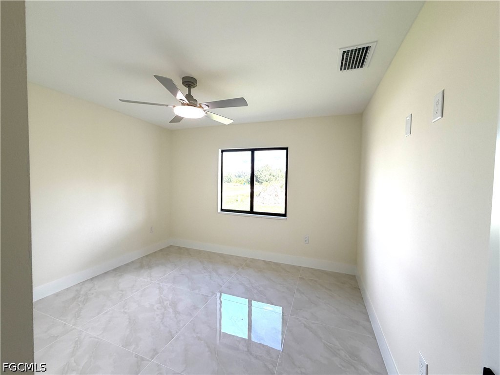3 Bed SingleFamilyResidence for Sale in Lehigh Acres, photo 22