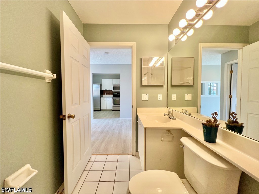 2 Bed Condominium for Sale in Naples, photo 22
