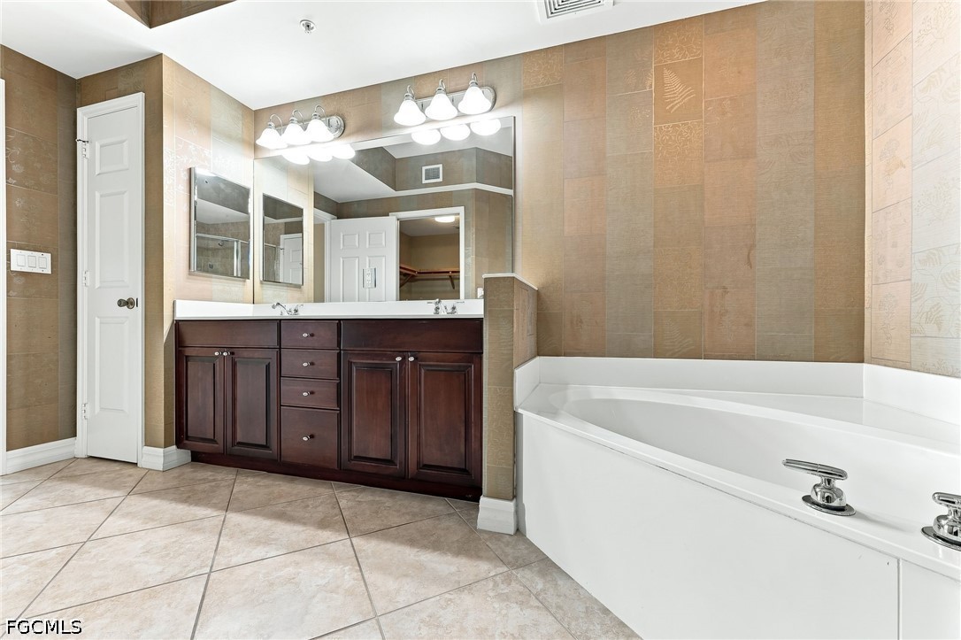 3 Bed Waterfront Home for Sale in Beau Rivage, photo 22