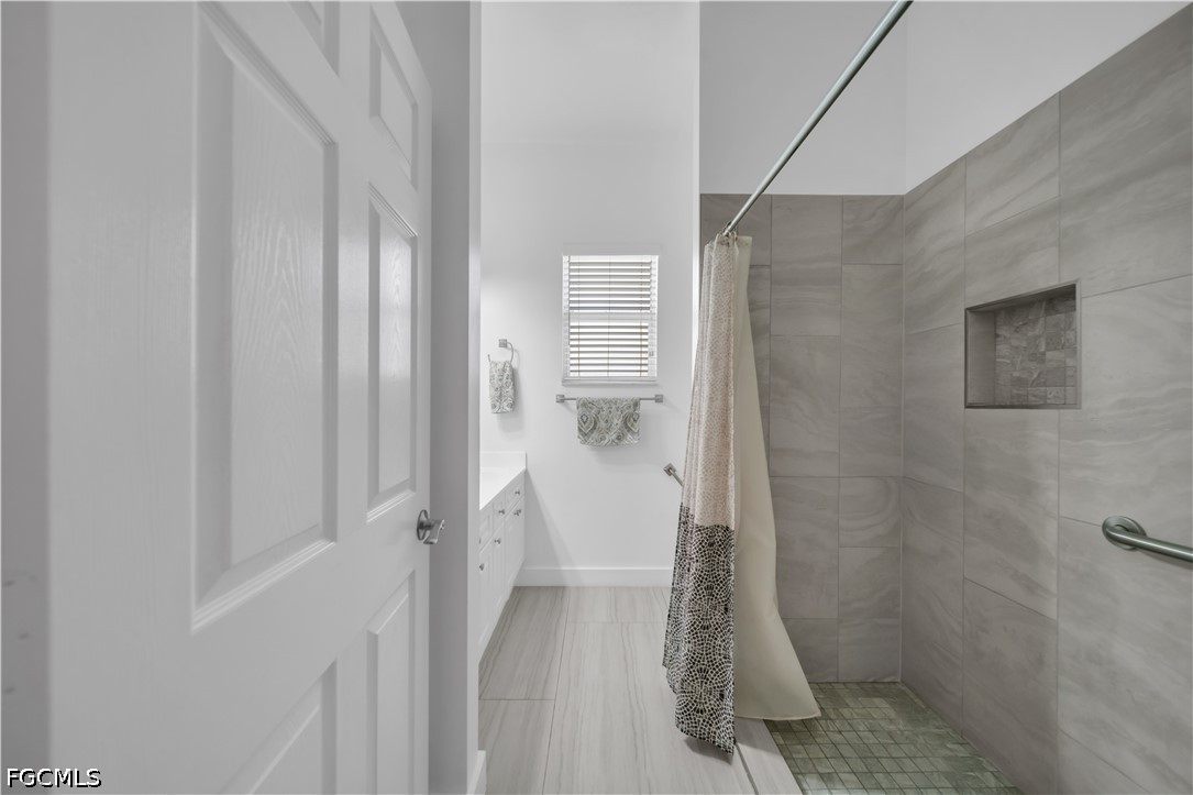 4 Bed SingleFamilyResidence for Sale in Gateway, photo 22