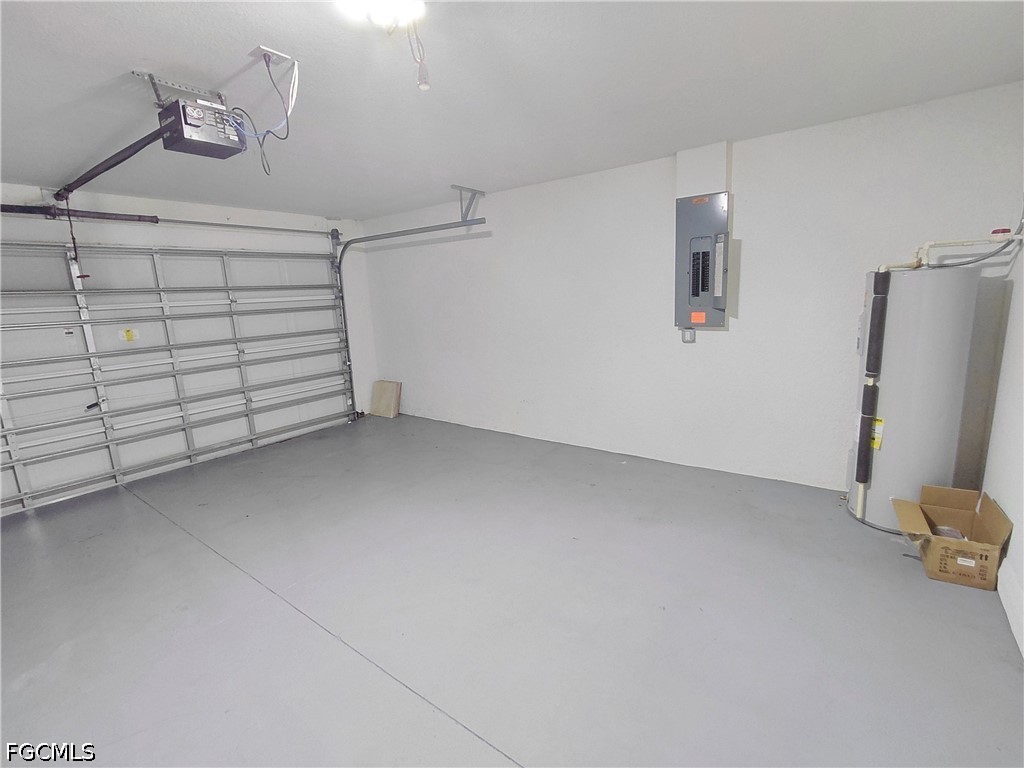 3 Bed Pool Home for Sale in Cape Coral, photo 22