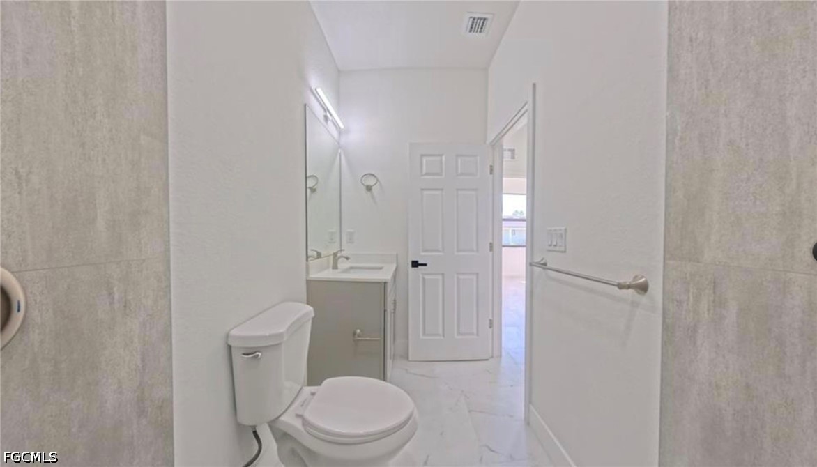 3 Bed SingleFamilyResidence for Sale in Lehigh Acres, photo 22