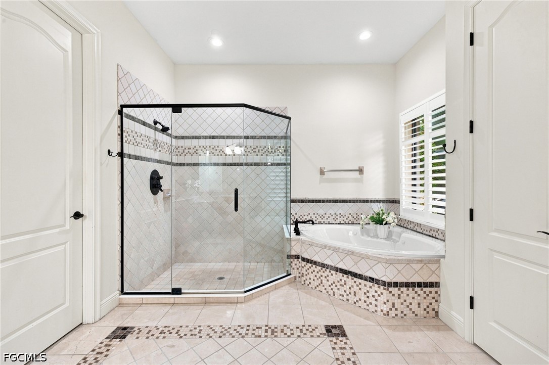 3 Bed Pool Home for Sale in Country Club, photo 22