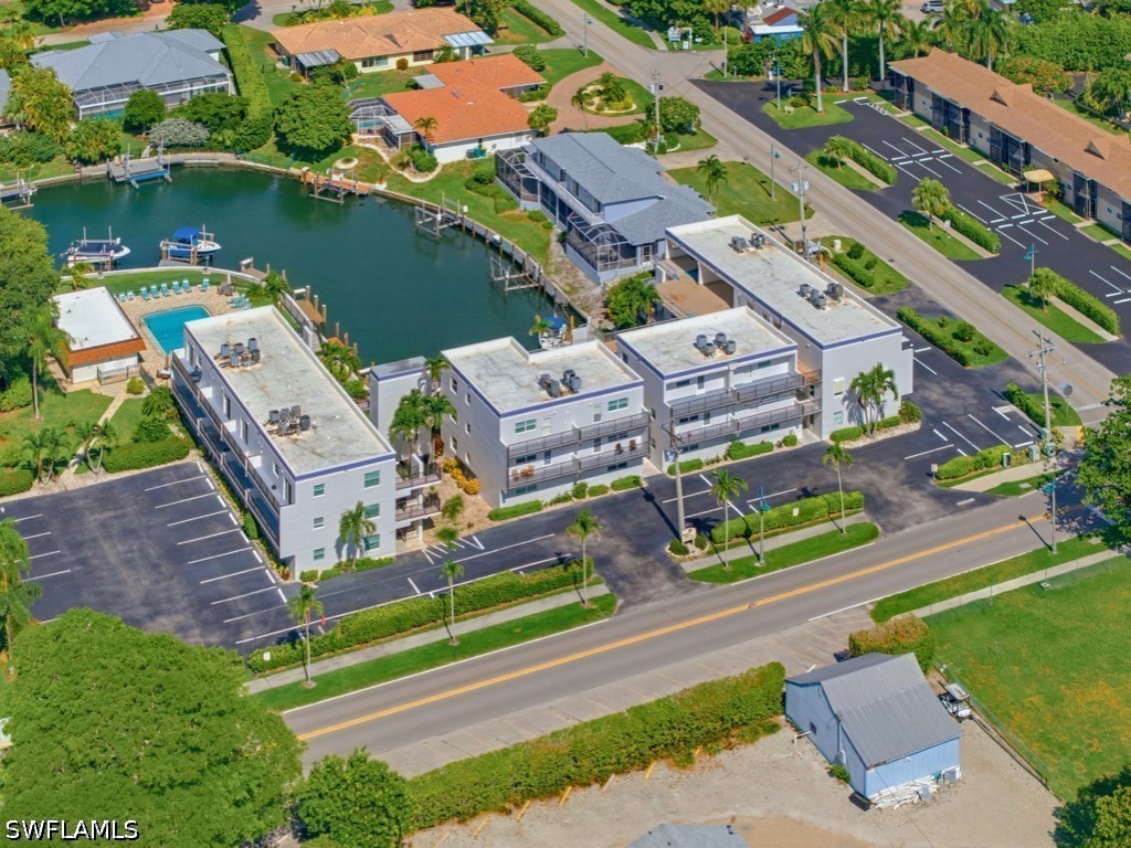 2 Bed Waterfront Home for Sale in Marco Island, photo 22