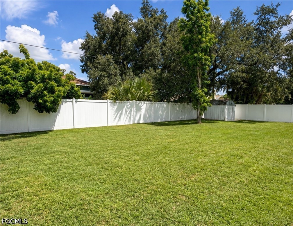 3 Bed SingleFamilyResidence for Sale in Port Charlotte, photo 22