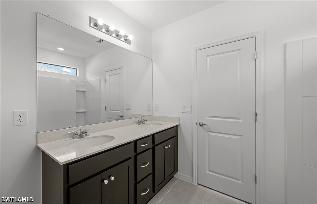 4 Bed SingleFamilyResidence for Sale in Whispering Lakes, photo 22