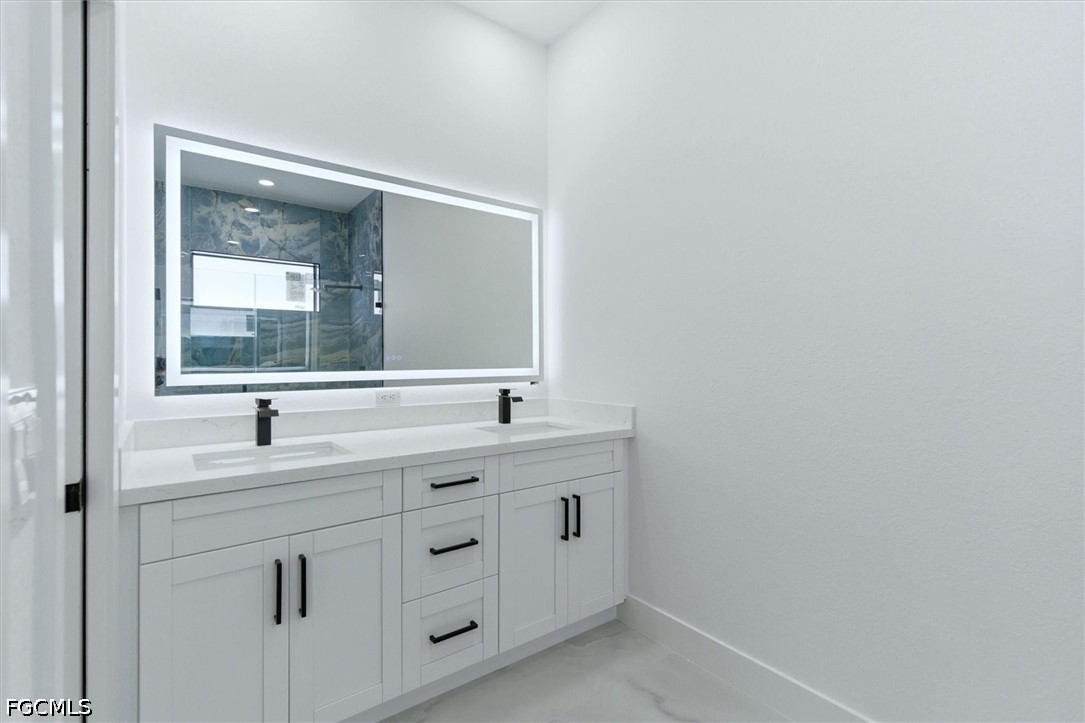 3 Bed SingleFamilyResidence for Sale in Lehigh Acres, photo 22