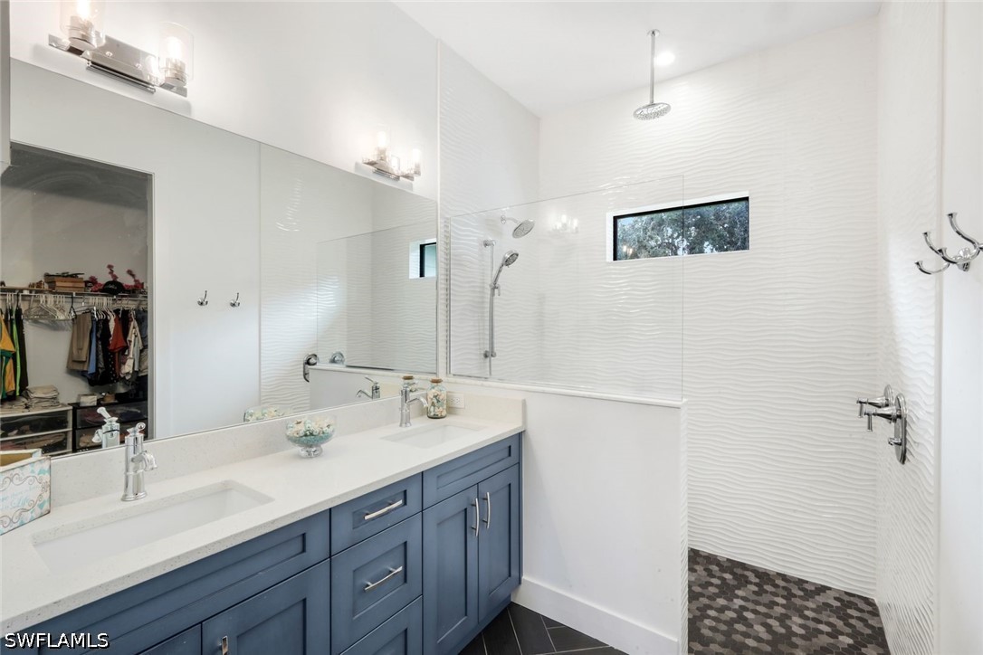 3 Bed Pool Home for Sale in Labelle, photo 22