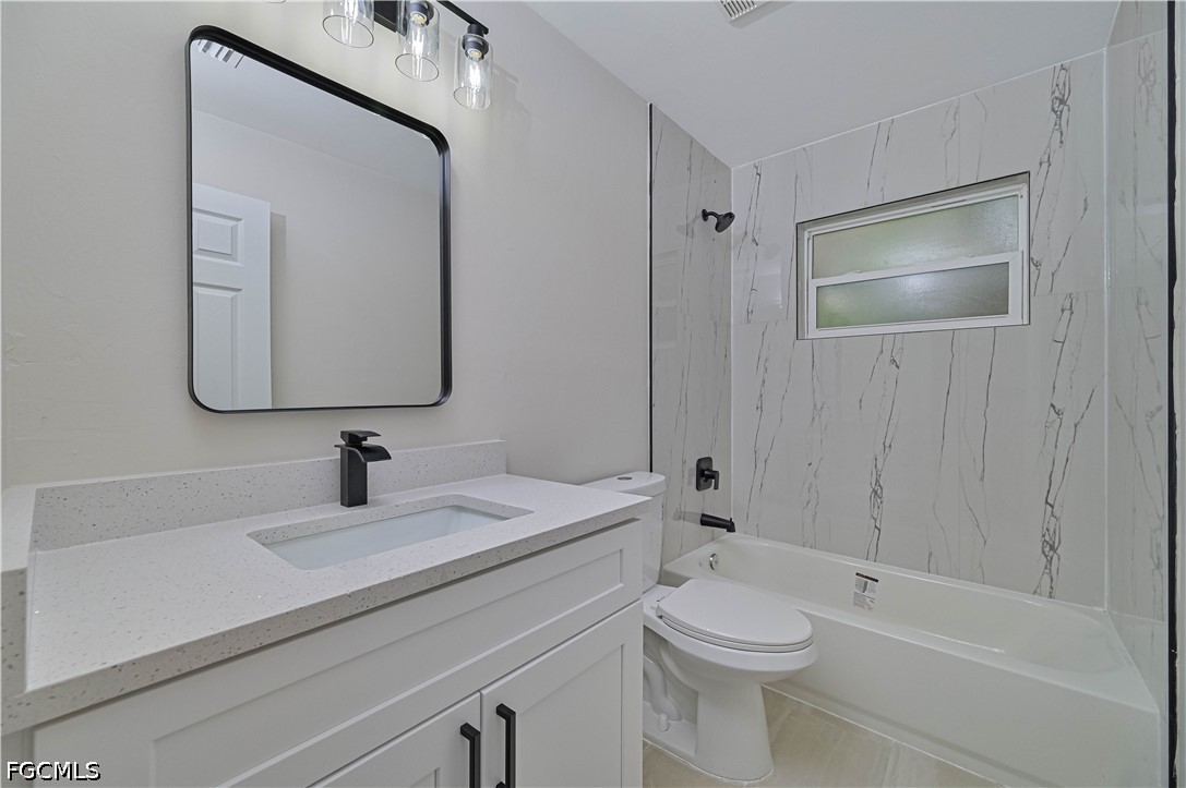 4 Bed SingleFamilyResidence for Sale in Rainbow Groves, photo 22