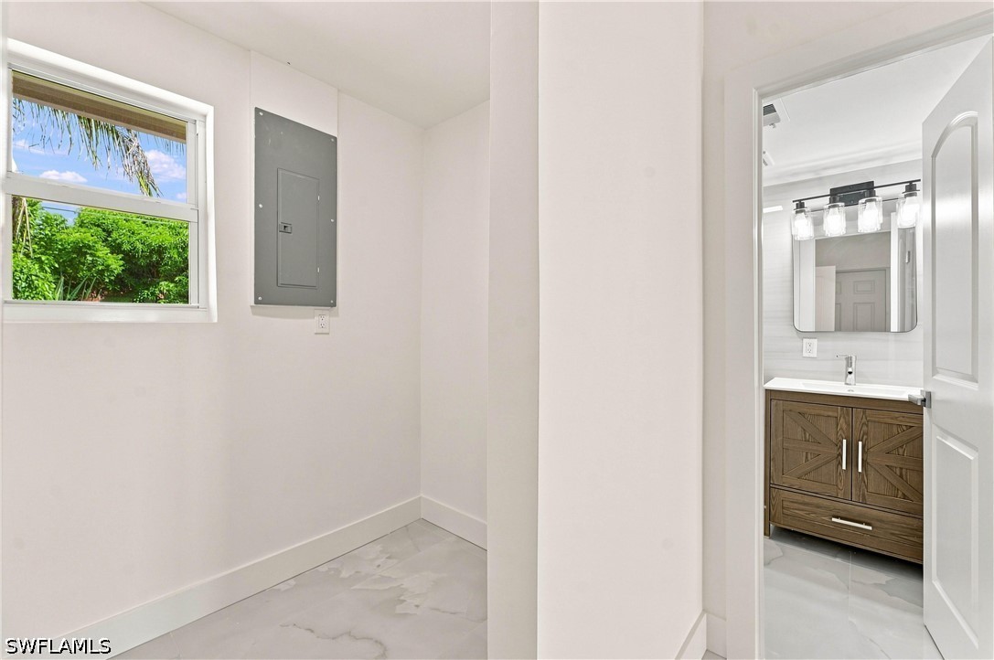 3 Bed SingleFamilyResidence for Sale in Naples, photo 22