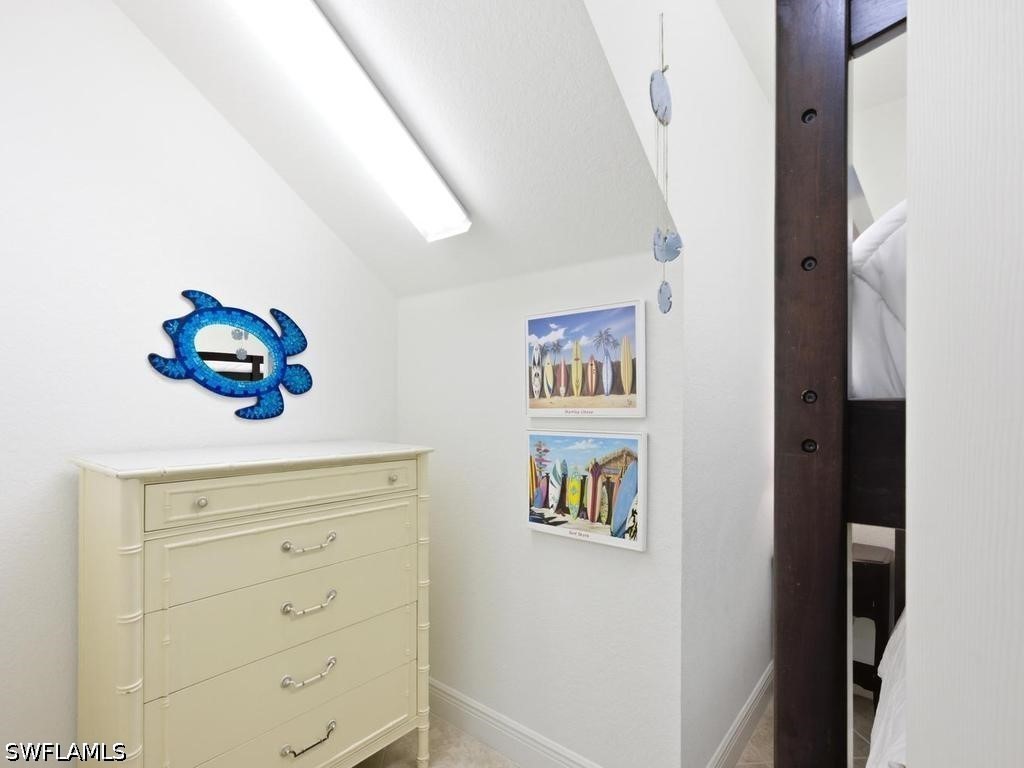2 Bed Waterfront Home for Sale in Hawthorne, photo 22