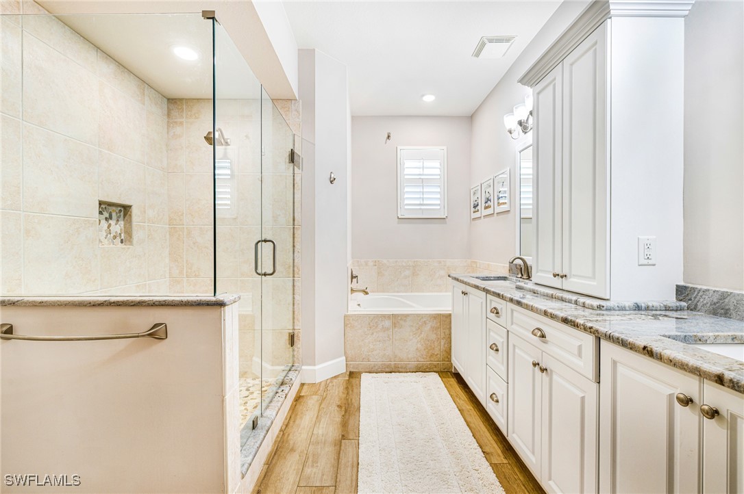 3 Bed Condominium for Sale in Turtle Point, photo 23