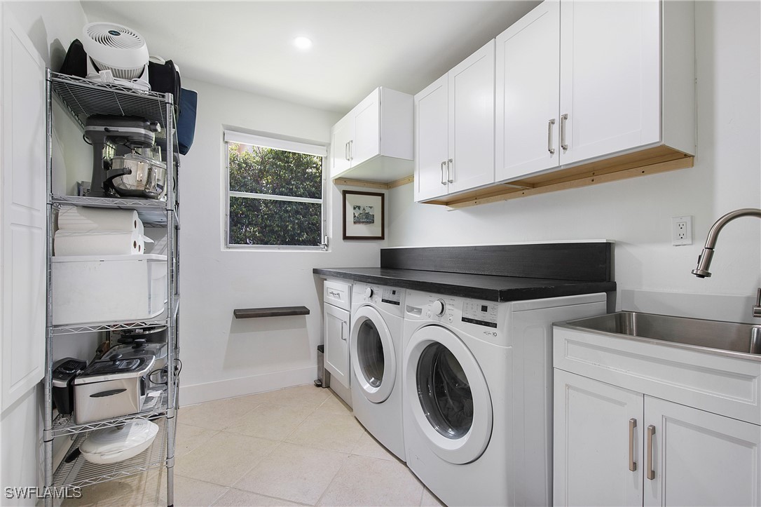 3 Bed Pool Home for Sale in Golden Shores, photo 23