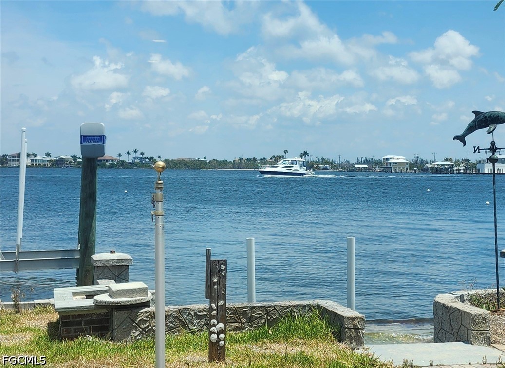 3 Bed Waterfront Home for Sale in Matlacha, photo 23