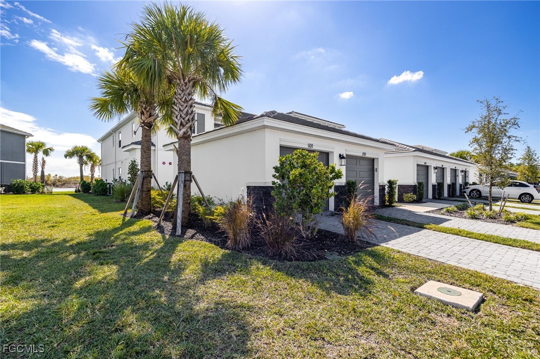 2 Bed Waterfront Home for Sale in Fort Myers, photo 23