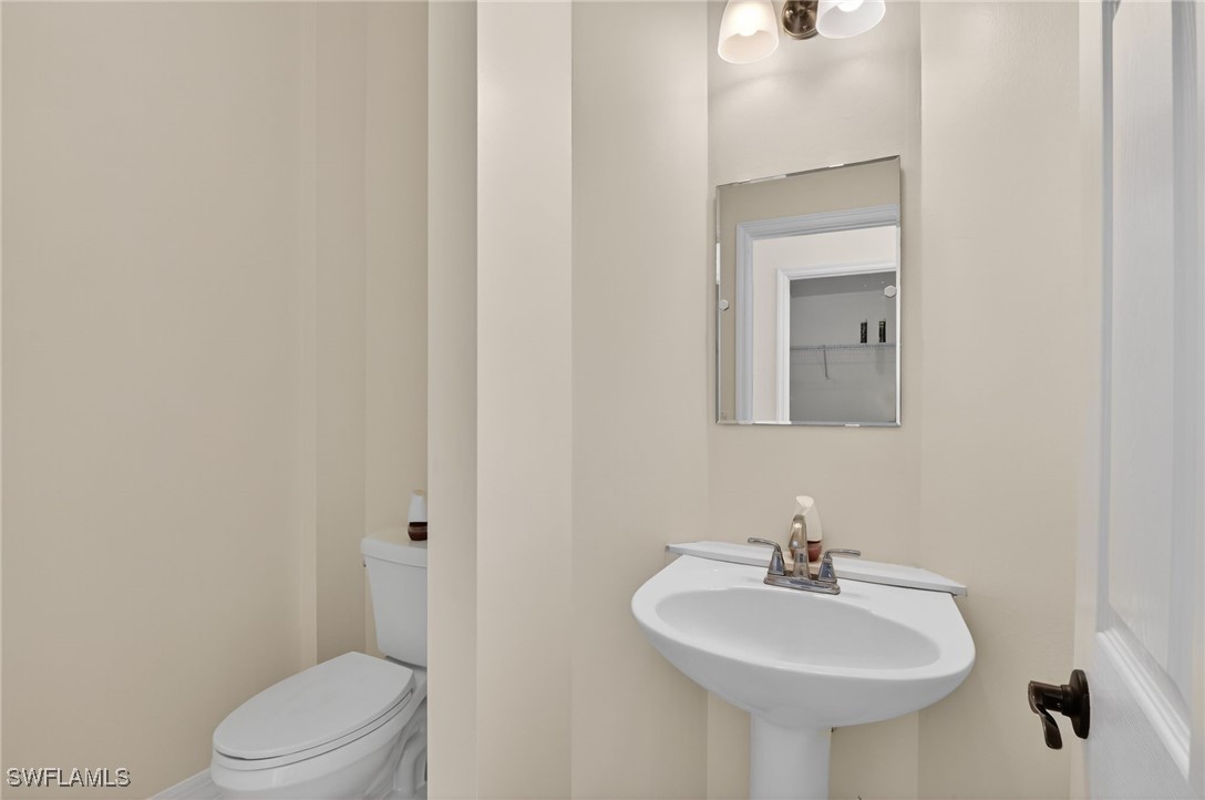 4 Bed Pool Home for Sale in Wilshire Lakes, photo 23