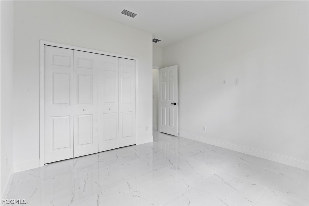 3 Bed SingleFamilyResidence for Sale in Lehigh Acres, photo 23