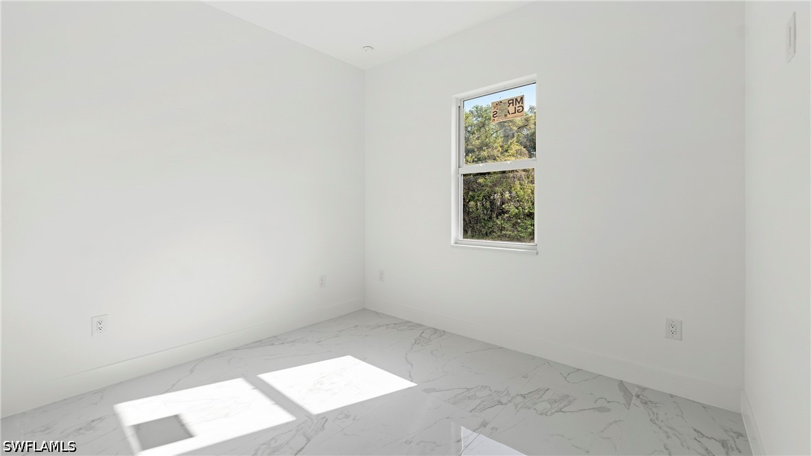 3 Bed SingleFamilyResidence for Sale in Lehigh Acres, photo 23
