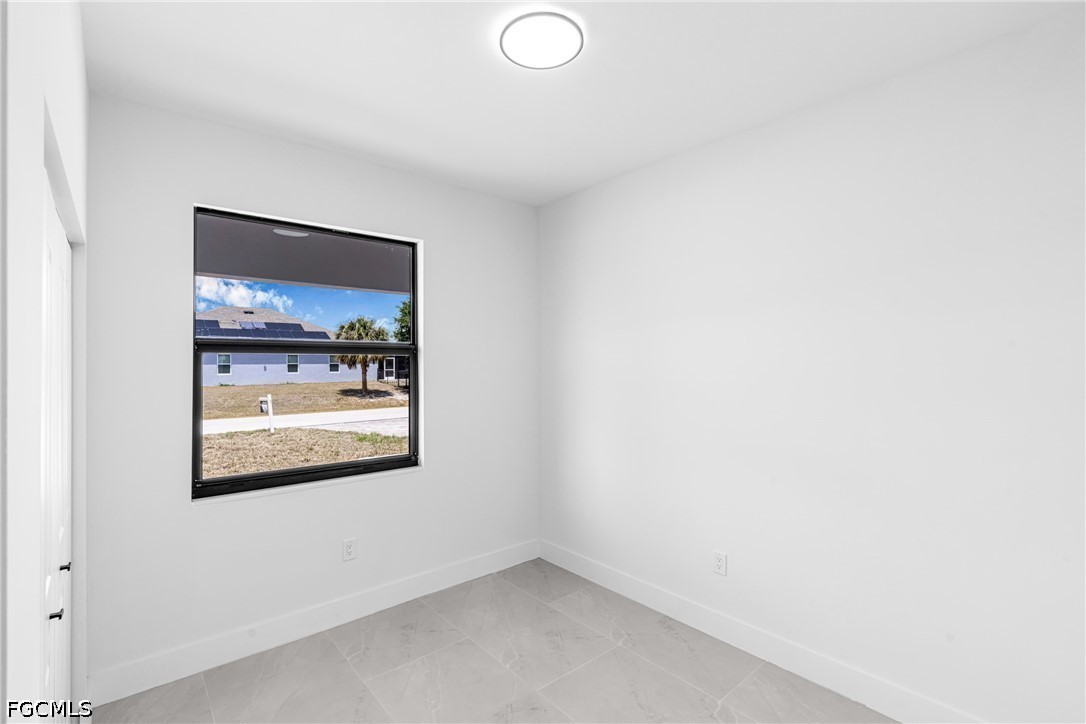4 Bed SingleFamilyResidence for Sale in Lehigh Acres, photo 23