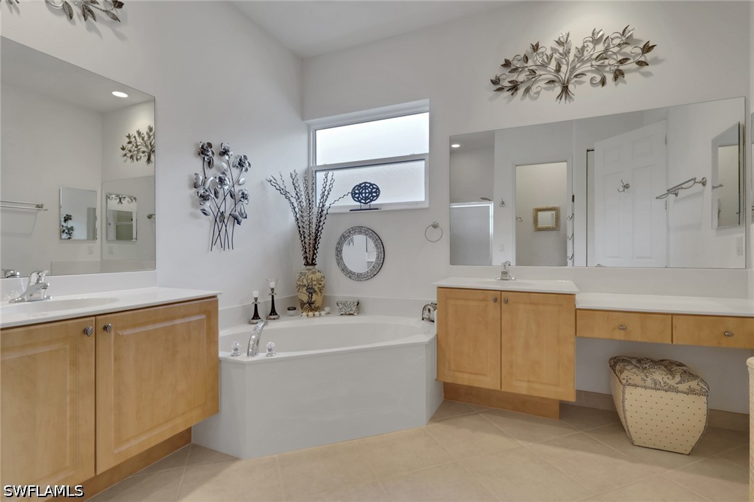 2 Bed SingleFamilyResidence for Sale in Estero, photo 23