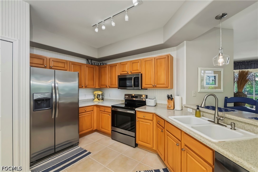 2 Bed Waterfront Home for Sale in Garden Lakes, photo 23
