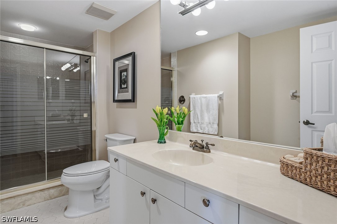 3 Bed Condominium for Sale in Grosvenor, photo 23
