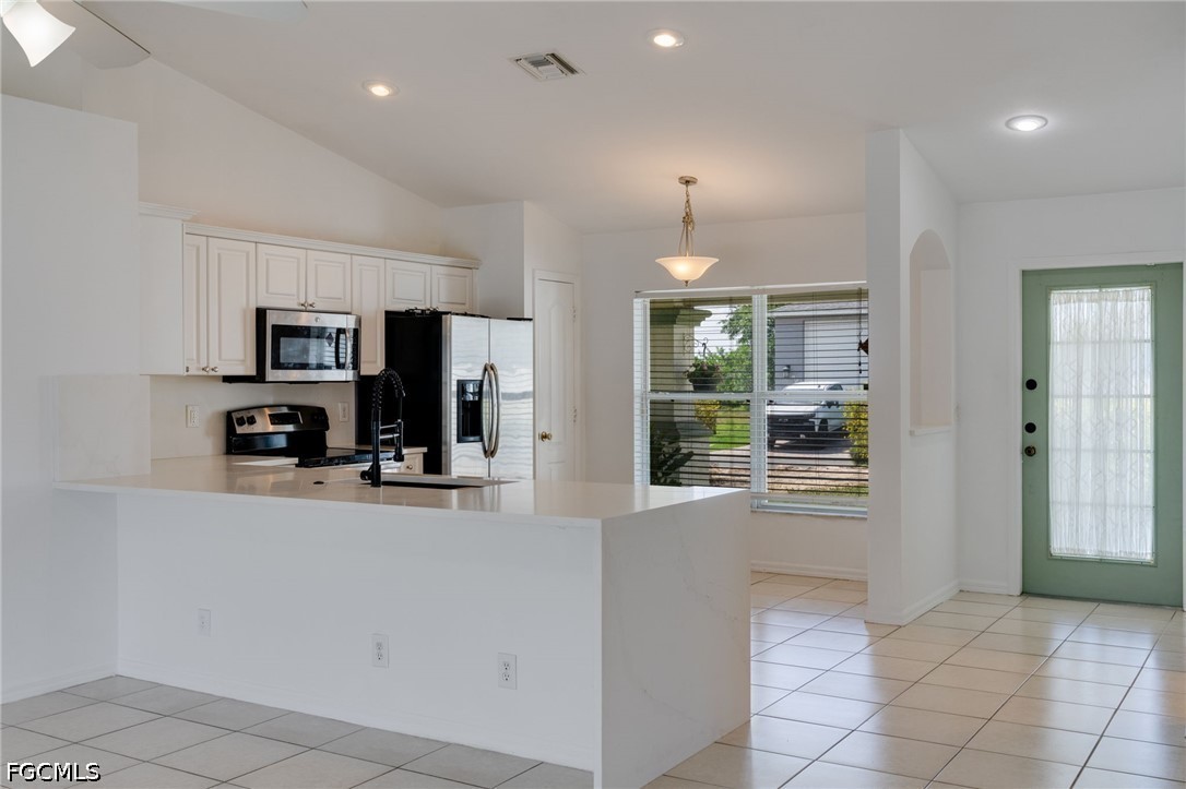 3 Bed Pool Home for Sale in Cape Coral, photo 23