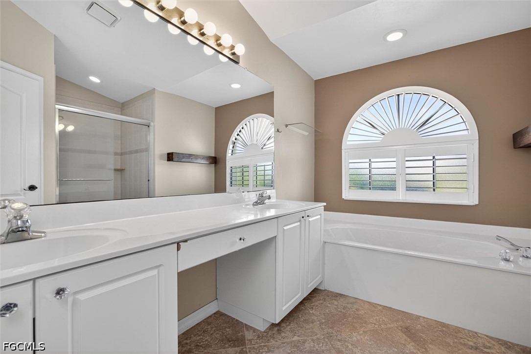 3 Bed SingleFamilyResidence for Sale in Fort Myers, photo 23