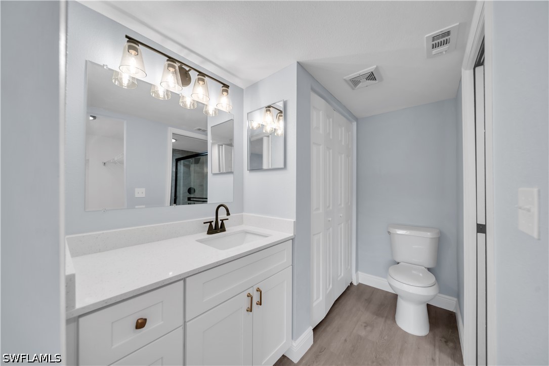 2 Bed Condominium for Sale in North Fort Myers, photo 23