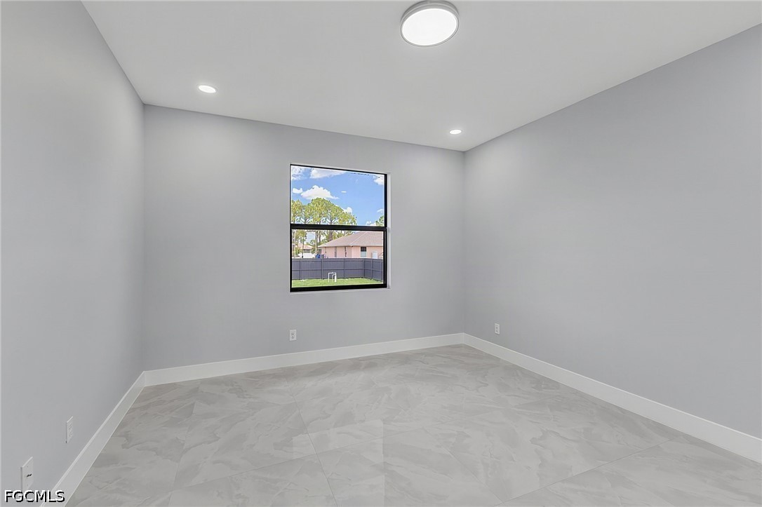3 Bed SingleFamilyResidence for Sale in Lehigh Acres, photo 23
