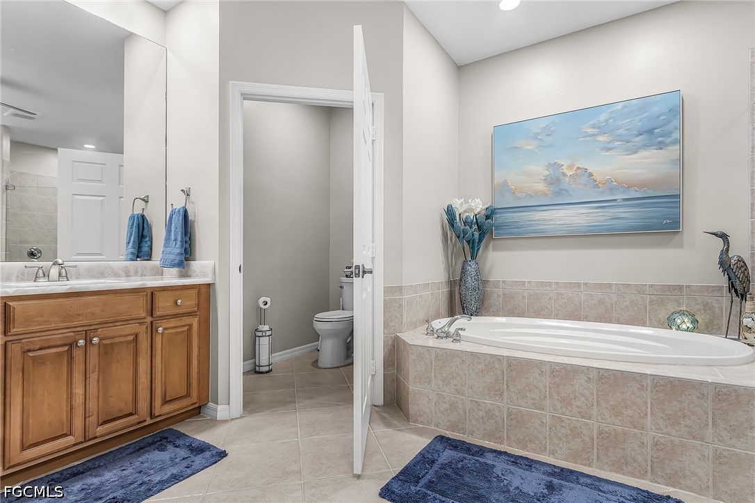2 Bed Waterfront Home for Sale in Toscana, photo 23