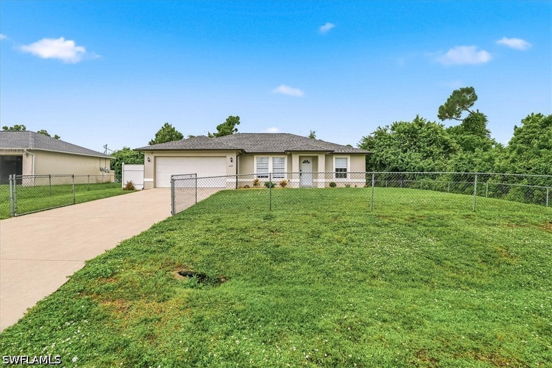 3 Bed SingleFamilyResidence for Sale in Lehigh Acres, photo 23