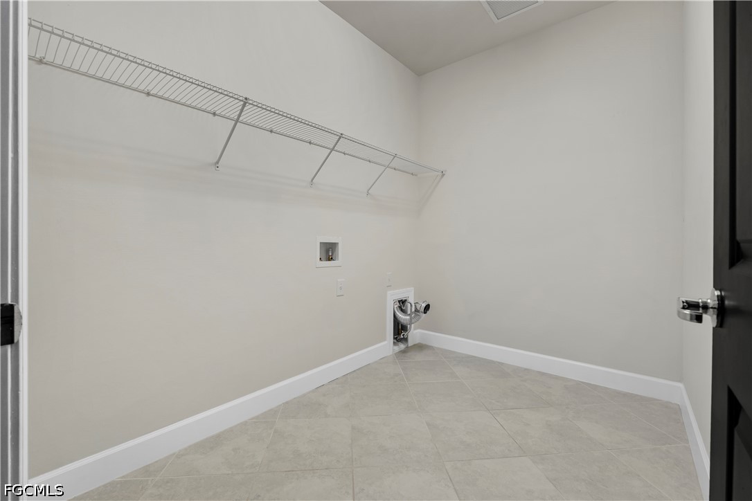 3 Bed Pool Home for Sale in Parkside, photo 23