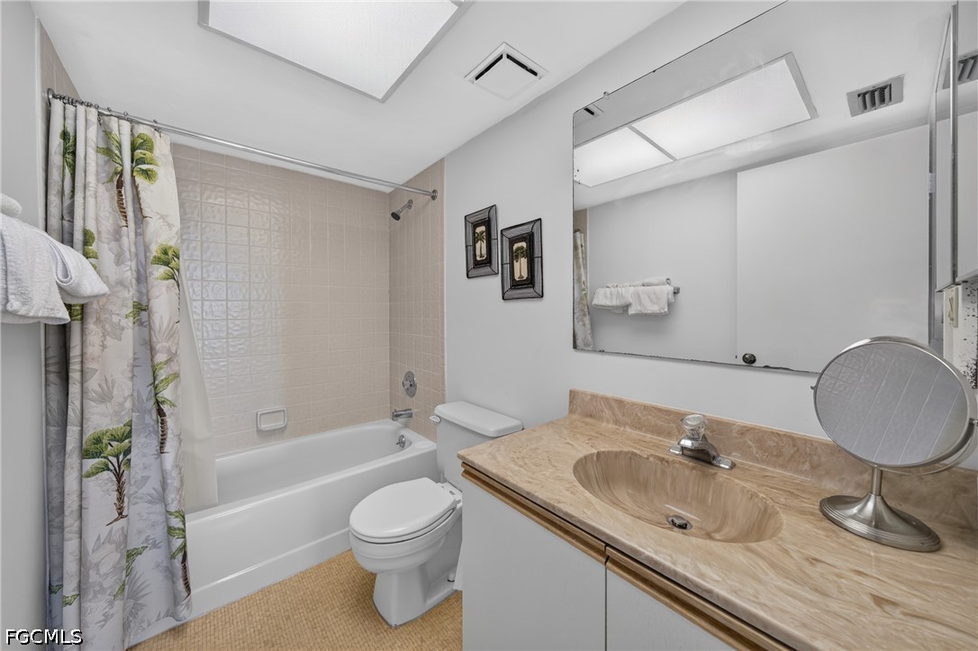 2 Bed Waterfront Home for Sale in North Fort Myers, photo 23