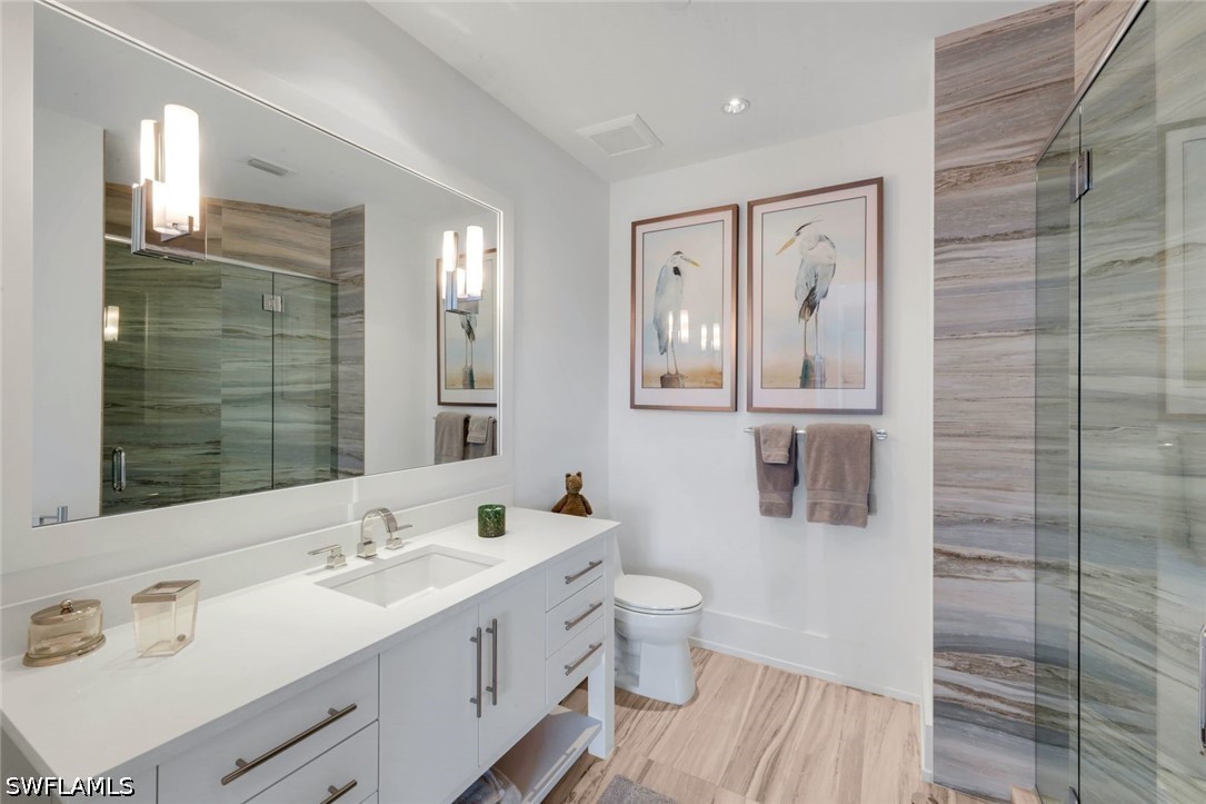 3 Bed Condominium for Sale in 382 Building, photo 23