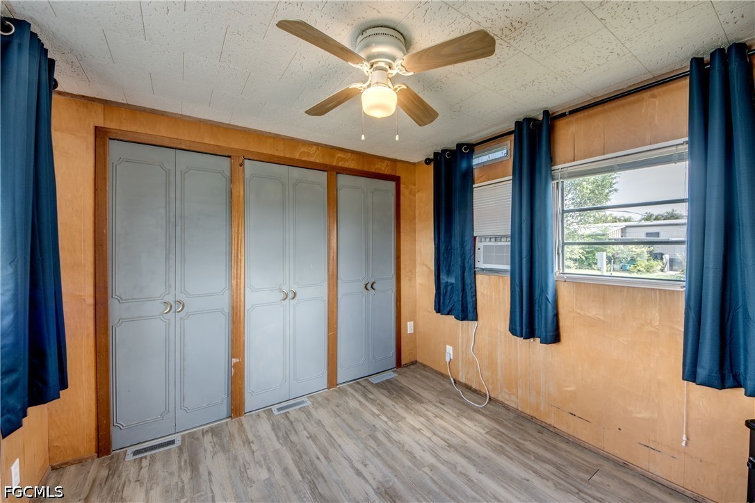 1 Bed ManufacturedHome for Sale in Mobile Manor, photo 23