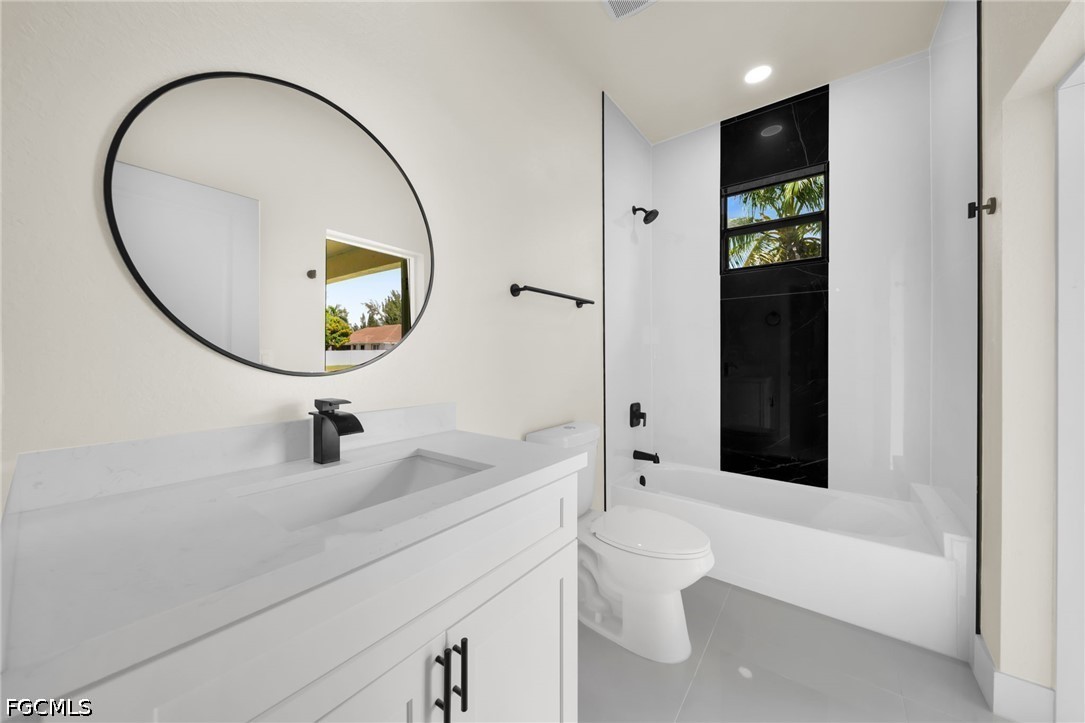 4 Bed SingleFamilyResidence for Sale in Cape Coral, photo 23